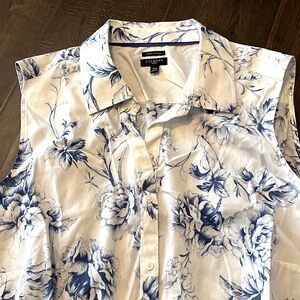 Beautiful blue floral print top from Talbots in a size 16W